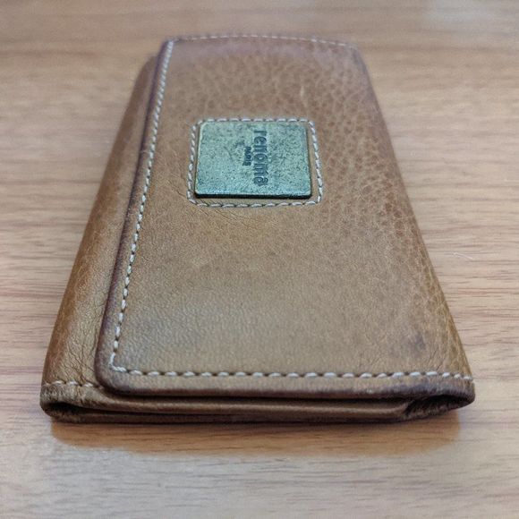 Renoma Key Holder💥PRICE DROP💥 - Picture 3 of 6